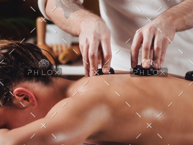 demo-attachment-152-spa-salon-therapy-treatment-PZFBLW-5